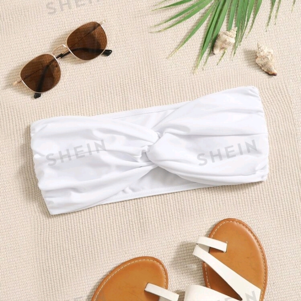 SHEIN Swim Basics Twist Bikini Top